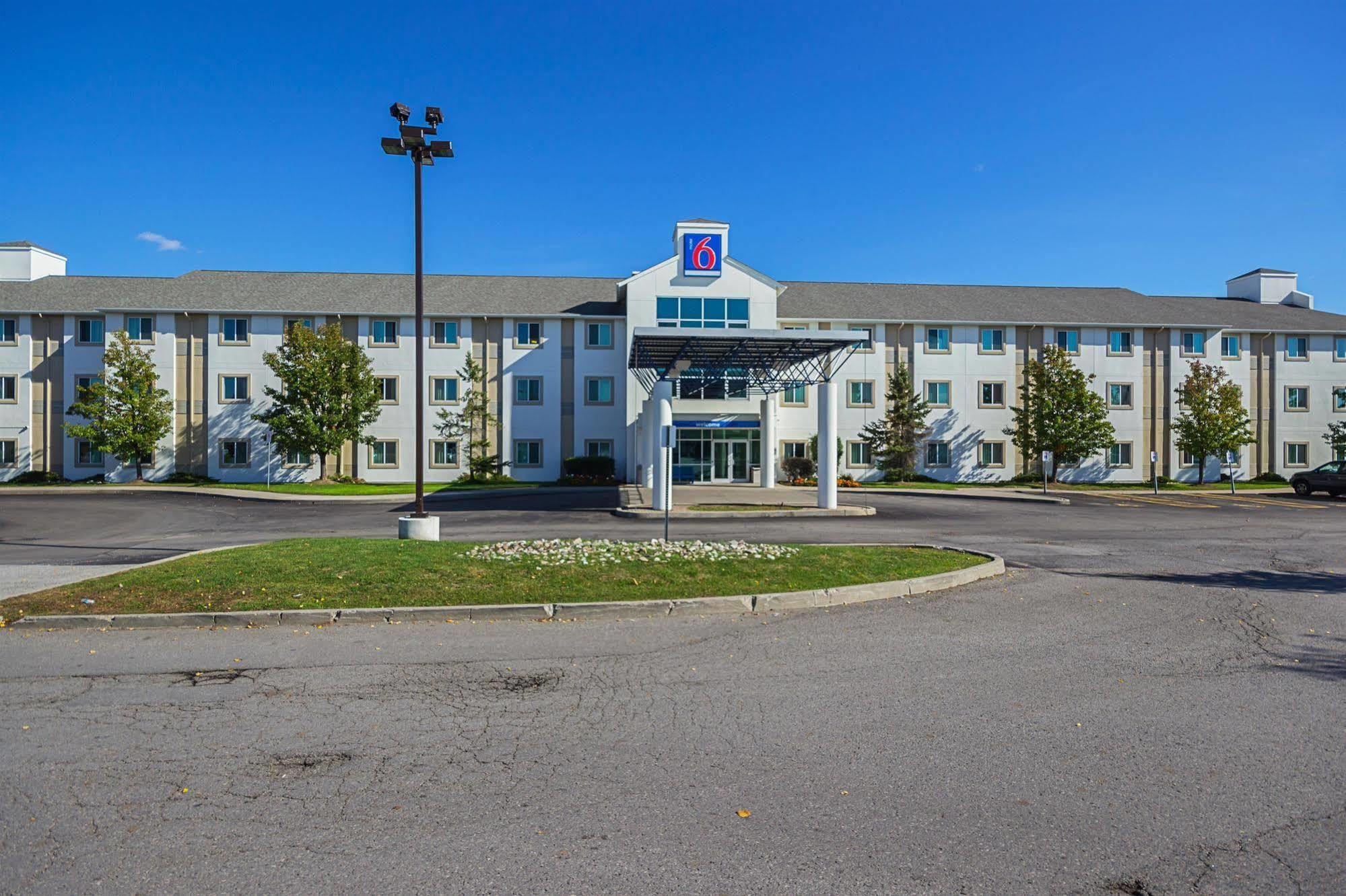 Motel 6-Whitby, On - Toronto East Exteriör bild